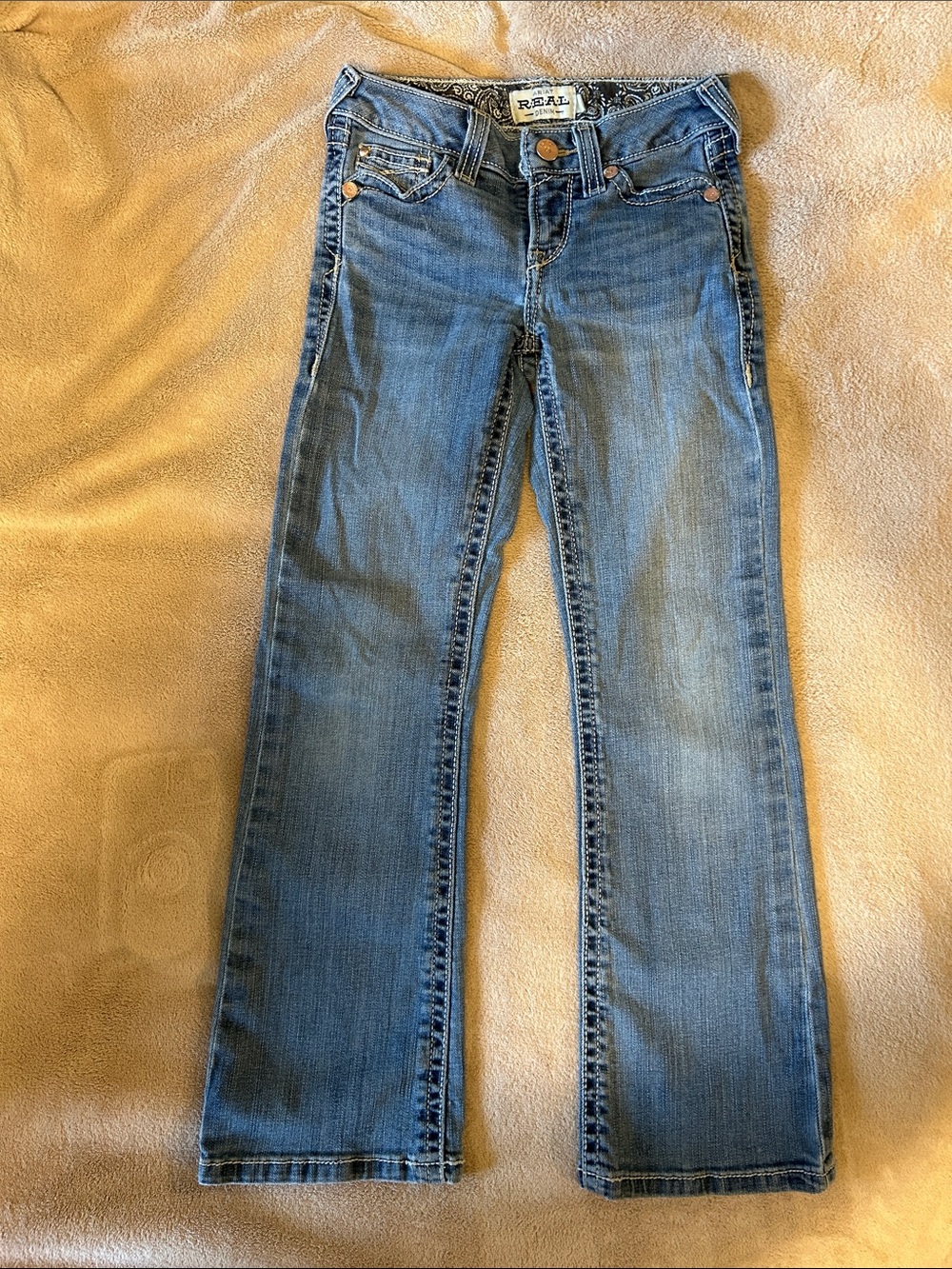 Ariat Kids Bootcut Jeans in Medium Blue Wash